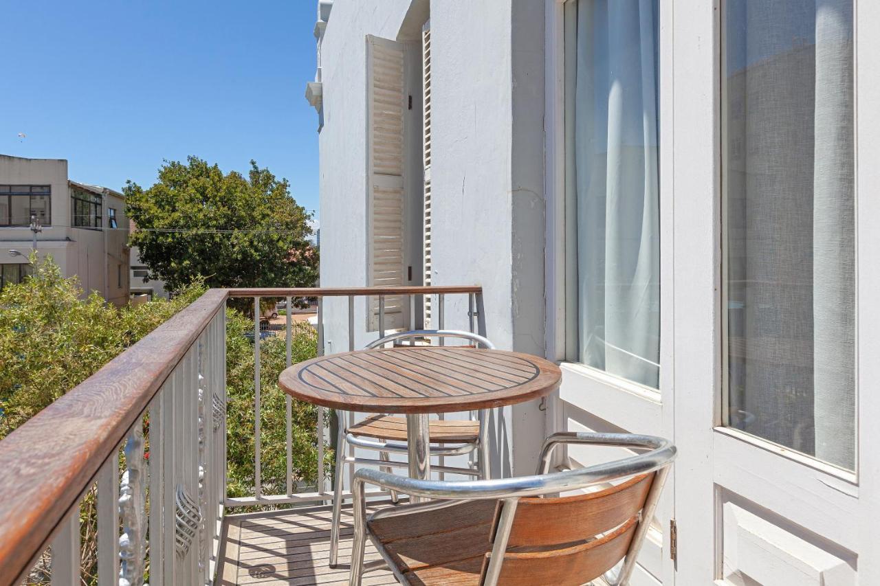 Barry Hall Apartments Кейптаун Екстериор снимка